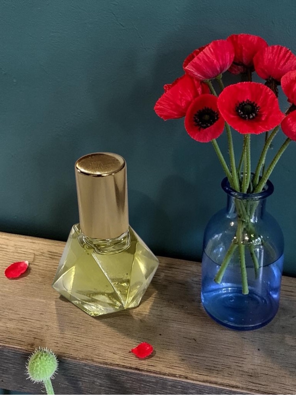 Luxury Gold-Cap Body Oil Bottle — Gold